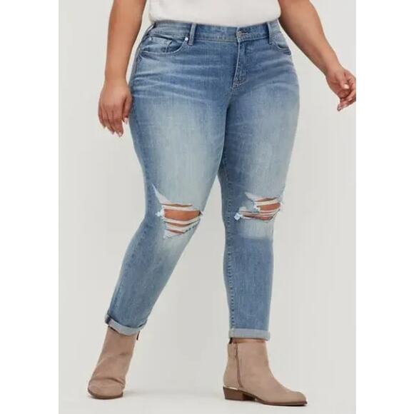 Torrid Jeans Womens 22W Boyfriend Straight Leg Rips Holes Destruct Opt. Cuffs - Picture 1 of 12